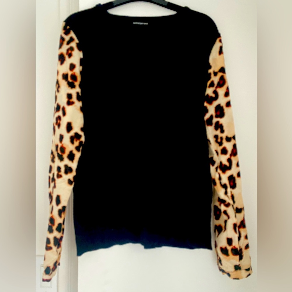 Cotton blend sweater with leopard sleeves
